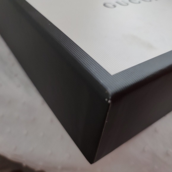 Authentic Gucci Shoebox - Picture 7 of 8